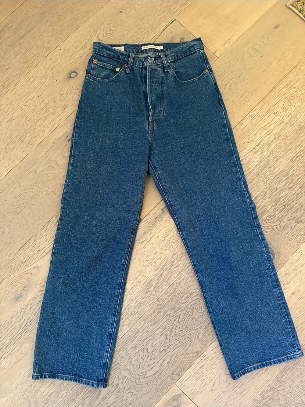 Levi’s Ribcage jeans